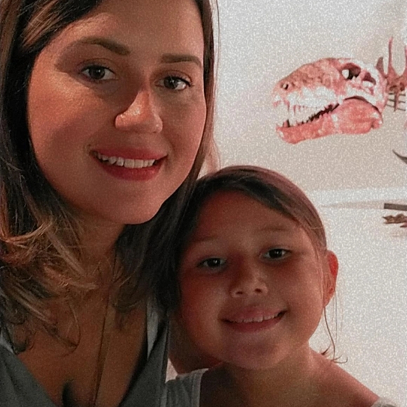 Meet your Posher, Catherine - Picture 1 of 2